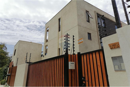 Imagen 2 de 30 de Vendo Townhouse De 3 Pisos, Armando Moock, Macul