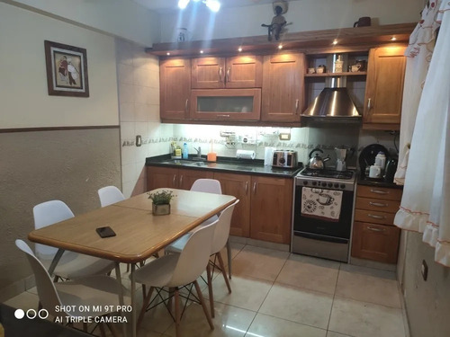 Imagen 5 de 14 de Casa En Venta, Moron Residencial, 4 Ambientes Cochera Parrilla
