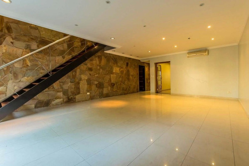 Imagen 7 de 30 de Venta De Casa De Categoría En Parque Chacabuco