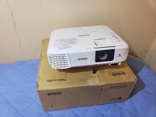 Proyector Epson Powerlite E20 Hdmi 3400 Lúmenes Seminuevo Blanco