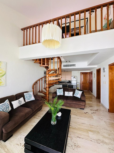 Venta De Penthouse En Los Corales, Bávaro, Punta Cana.