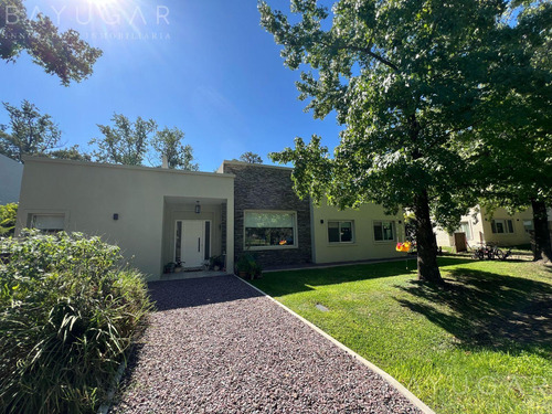 Venta - Casa Barrio Privado Sausalito / Pilar Apto Crédito