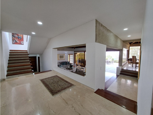 Vendo Casa En Calle Cerrada 550m2 Oripoto 5479