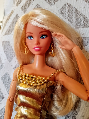 Barbie Sirena Molde Odile Rubia Con Cuerpo Made To Move 