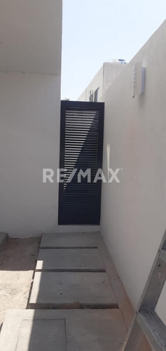 Imagen 3 de 17 de Casa En Venta Sonterra Queretaro Rcv220320-fm