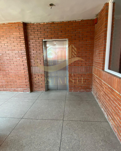 Venta Edificio Comercial De Cinco (5) Niveles Ubicado En Catia La Mar Ref 2356