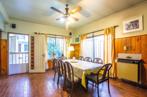 Imagen 16 de 30 de Casa 6 Ambientes Y Medio En Venta En Caseros Centro