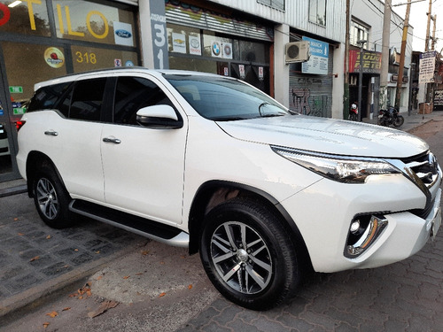Imagen 3 de 11 de Toyota Sw4 2020 2.8 Srx 177cv 4x4 7as At