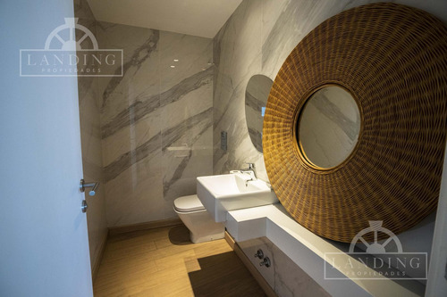 Departamento Con Increíbles Vistas Al Río En Piso 15 En Alquiler