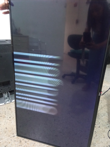 Imagen 1 de 3 de Tv Síragon Modelo Tv-7243 Smartv Para Reparar O Repuestos