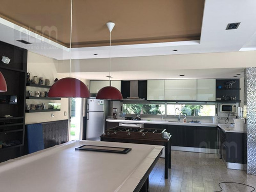 Imagen 3 de 30 de Exclusivo Inmueble Sobre Triple Lote En St. Thomas Canning