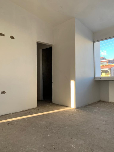 Imagen 8 de 16 de Venta De Casa En Terrazas El Carrascal, Obra Gris. Adlz