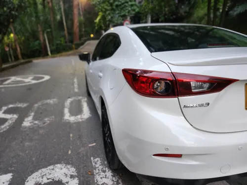 Mazda 3 2.0 Touring At
