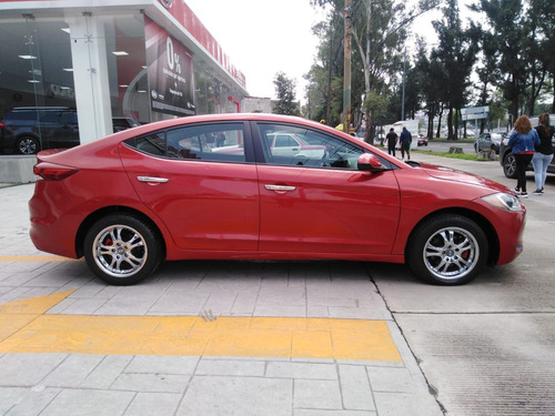 Imagen 6 de 15 de Hyundai Elantra 2018 2.0 Gls Mt