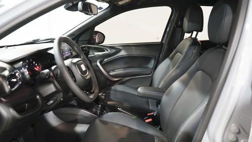Fiat Cronos 1.3 Stile Mt