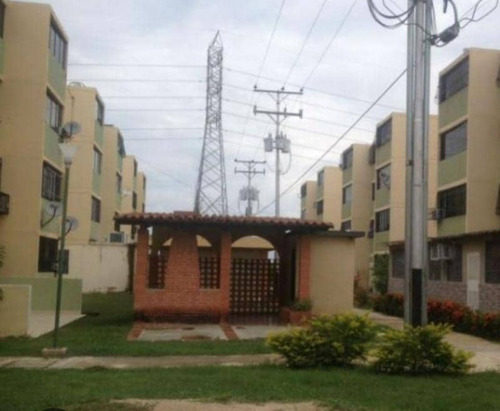 Apartamento En Res. Buenaventura Cod. India-1696