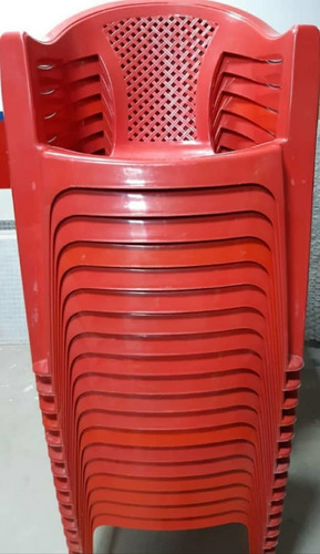 Imagen 1 de 2 de Sillas Plásticas Color Rojo