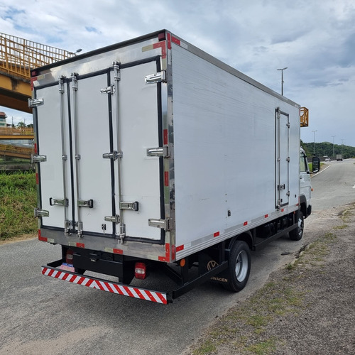 Vw 8.160 Ano 2015 Bau Termico Canaletado Com Thermo King