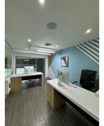 Casa Comercial En Alquiler 1006 M2 - Urb. Chuao