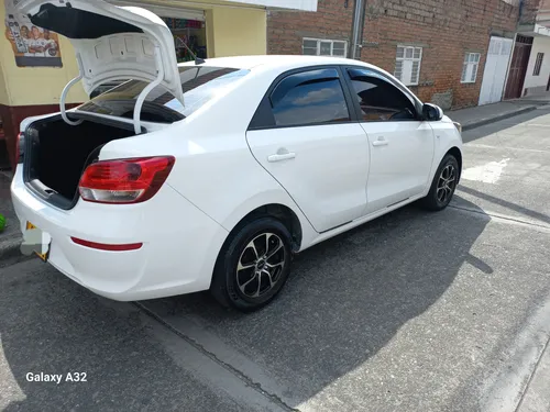 Kia Soluto Emotion