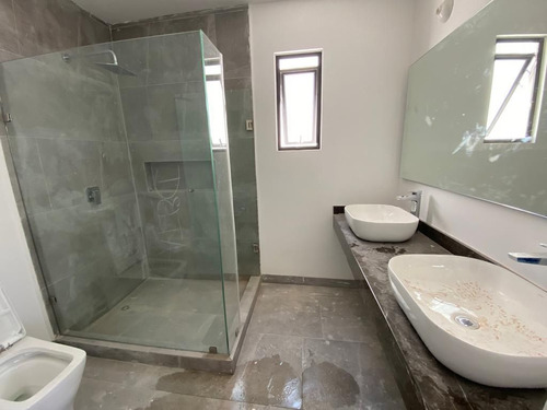 Vendo Casa En Zibatá, 3 Niveles, Jardín Zen, 3 Recamaras, Una Es Master Suite