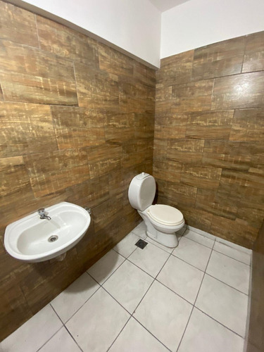 Imagen 15 de 17 de Local En Venta Ubicado En Banfield, Lomas De Zamora, G.b.a. Zona Sur
