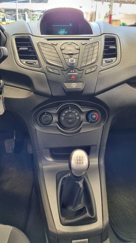 Imagen 9 de 15 de Ford Fiesta 1.6 Se Hatchback Mt 2016