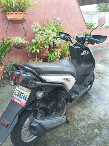 Imagen 5 de 6 de Moto Automática - Suzuki Hj Sports 125cc Año 2021