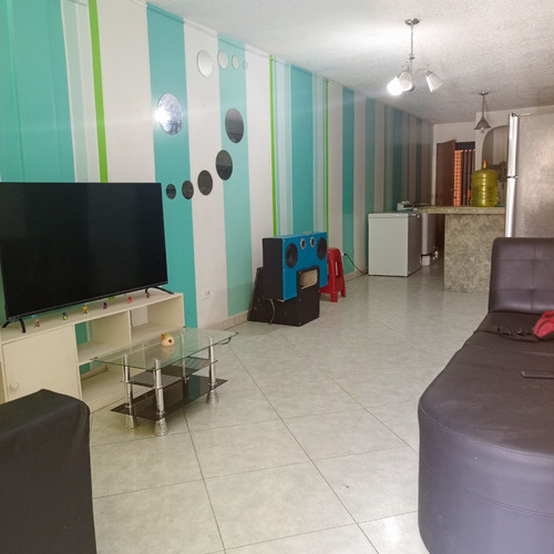 Vera Casa Inmobiliaria Vende Apartamento En Buenaventura Paraparal Gm-1