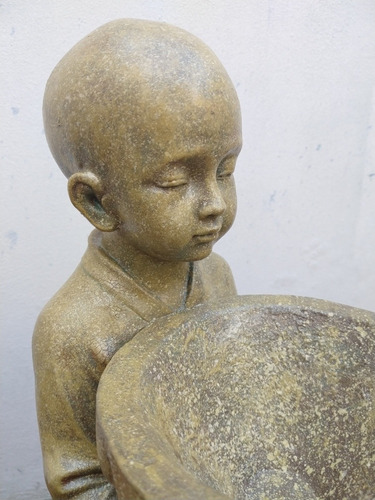 Estatua Monje Hindú Niño Símil Piedra (solo X Pedido)