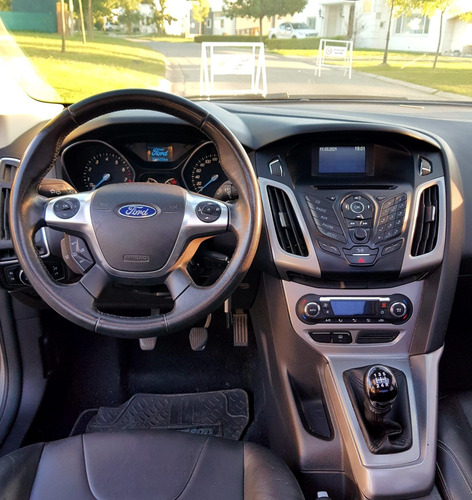 Ford Focus Iii 2.0 Sedan Se Plus Mt 2014