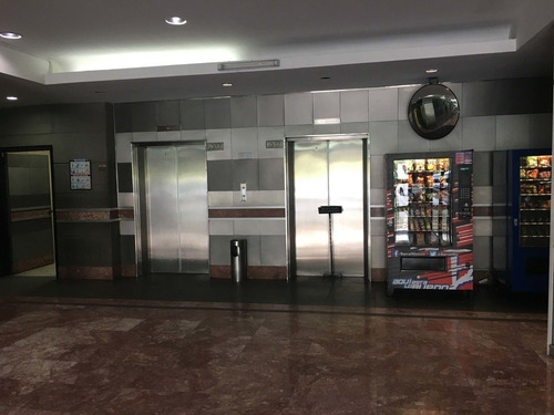 Oficina De 250 M2 Por Paradero 4 Caminos