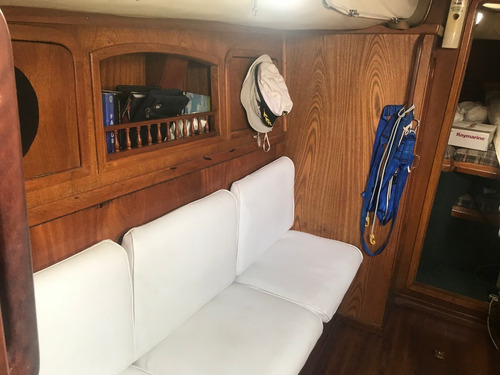 Velero Alpha 36 Motor Volvo Penta 40 Hp (2016)