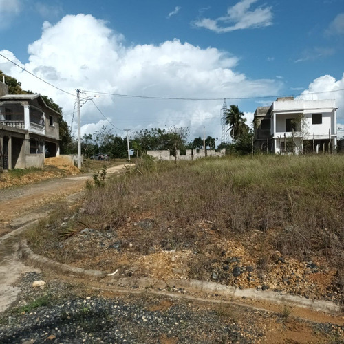 Imagen 12 de 24 de Vendo Solar De 144,09 M2 Con Títulos Deslindados Con Todos Sus Servicios / Listo Para Construir / Estamos Ubicado En Una Parte Tranquila En Villa Mella Alejado Del Bullicio Y De Contaminación
