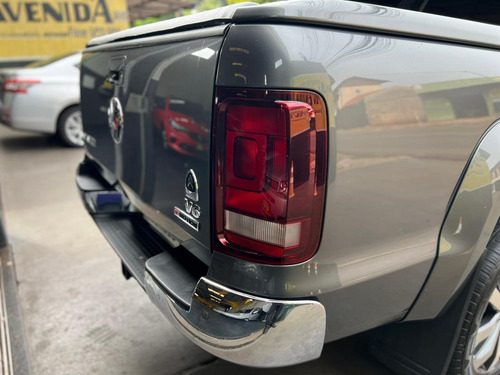 Volkswagen Amarok 3.0 Highline Extreme Cab. Dupla V6 4x4 Aut. 4p