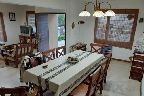 Imagen 3 de 21 de Casa En Las Gaviotas Lote De 350m2 2 Plantas 2 Ambientes Y Medios Lote Perimetrado Alarma