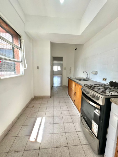 Venta Departamento 4 Dormitorios Otros Barrios Con Cochera