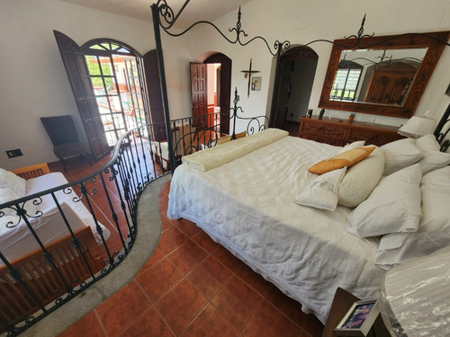 Venta De Casa Quinta Princesas De Terreno Y Jardín Enorme Con Alberca, Jacuzzi Y Plaza De Amenidades. Vistas Expectaculares Y Casa Monumental Fracc Rancho San Diego En Ixtapan De La Sal Edomex