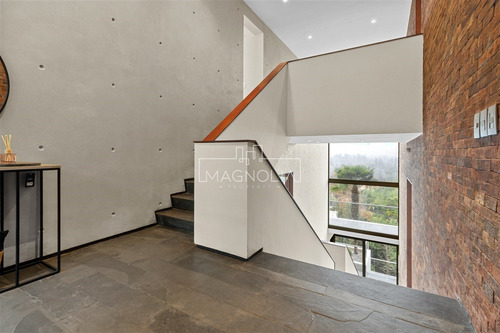 Casa En Arriendo De 7 Dorm. En Lo Barnechea