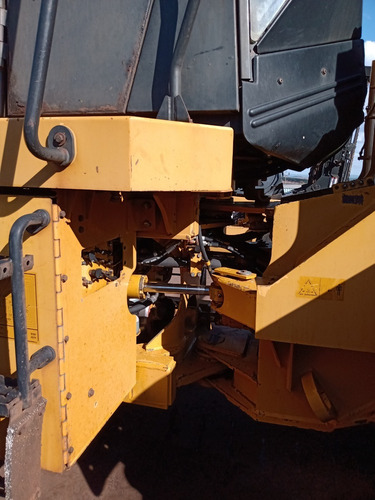 Imagem 8 de 15 de Pá Carregadeira Caterpillar 950 H