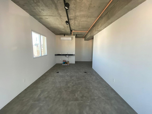 Imagem 6 de 12 de Sala Comercial A 50 Metros Do Metro Sao Joaquim, Pacote R$ 3.500,00 - L-1582