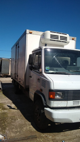 Mercedes Benz 710 Caja Termica