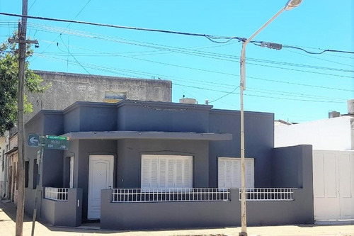 Casa En Venta - 3 Dormitorios 1 Baño - Pergamino