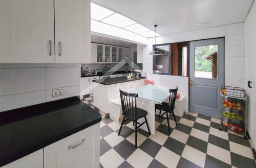 * Casa Amoblada Condominio, Con Piscina Y Quincho Disponible