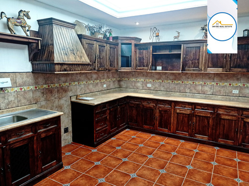 Hermosa Propiedad Integrada Por Dos Lindas Casas Coloniales