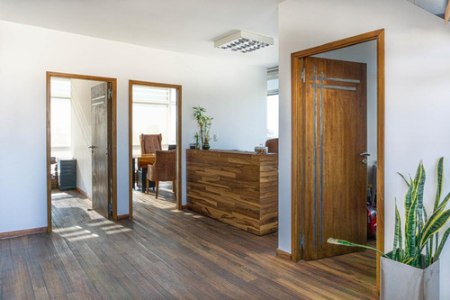 Oficina Dos Plantas Tipo (penthouse) Unica Por Su Diseño En El Corazon De Belgrano