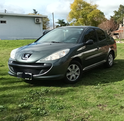 Peugeot 207 1.4 Sedan Xs