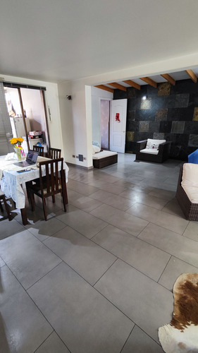 Casa El Olmo Peñalolén Amplio Dormitorio