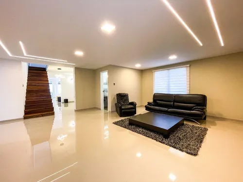 Se Vende Casa Urb La Viña