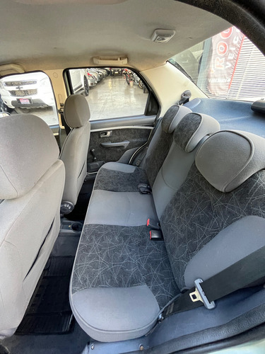 Fiat Siena 1.8 Hlx Flex Dualogic 4p